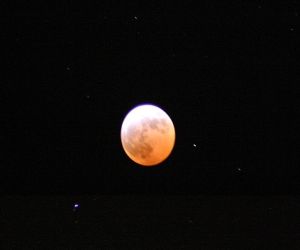 Henley Lunar Eclipse @ 23:06:00