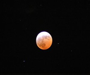 Henley Lunar Eclipse @ 23:06:04