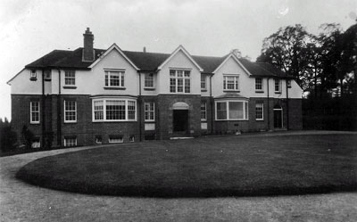 The War Memorial Hospital used to be located towards the   Harpsden   end of Henley. It is now part of a private housing estate.