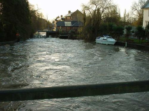 River Thames 12/02/2000 at 09:42